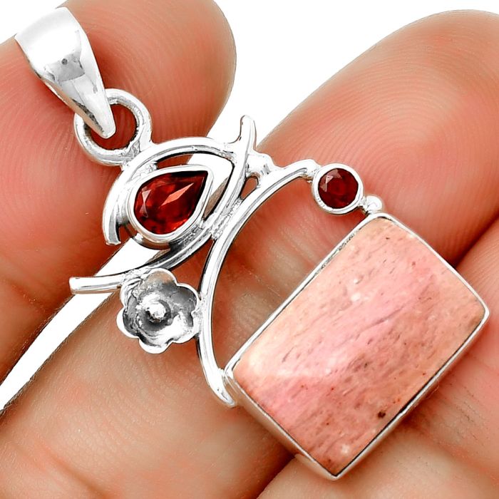 Natural Pink Tulip Quartz & Garnet Pendant SDP132156 P-1704, 11x16 mm