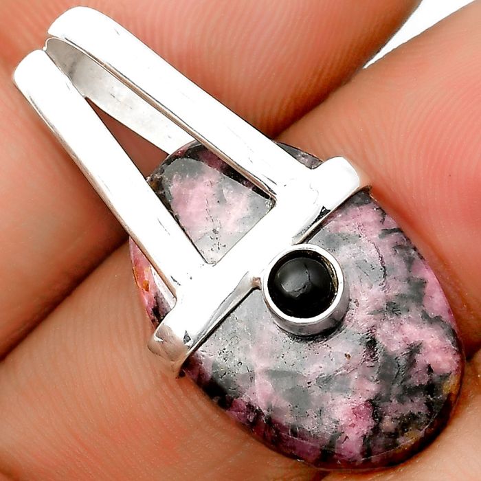 Natural Rhodonite & Black Onyx Pendant SDP135417 P-1563, 15x22 mm