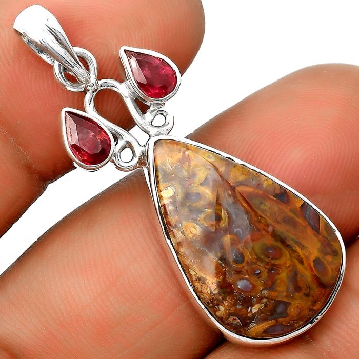 Natural Palm Root Fossil Agate & Garnet Pendant SDP135592 P-1083, 15x23 mm