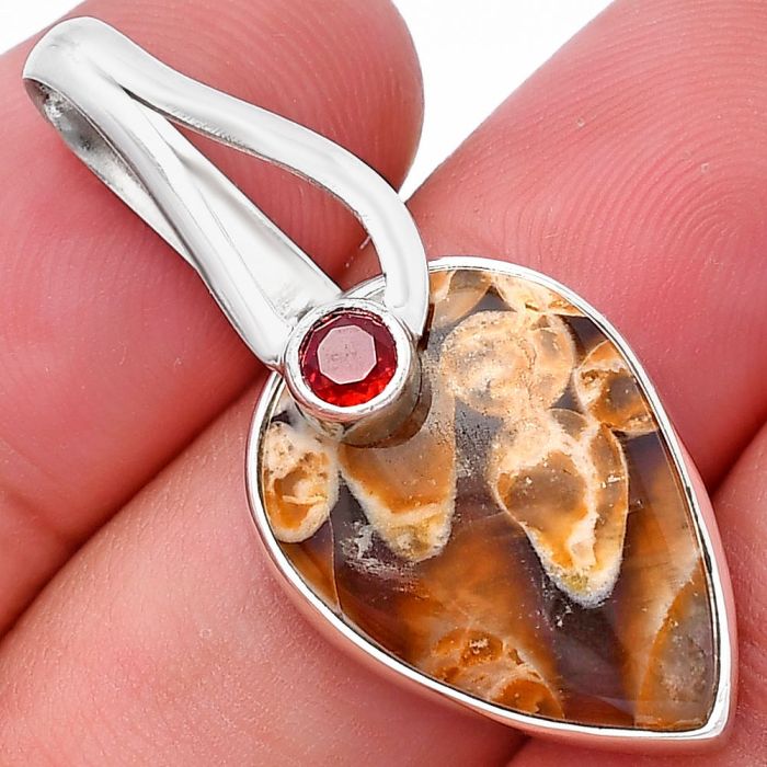 Peanut Wood and Garnet Pendant SDP144278 P-1251, 15x21 mm