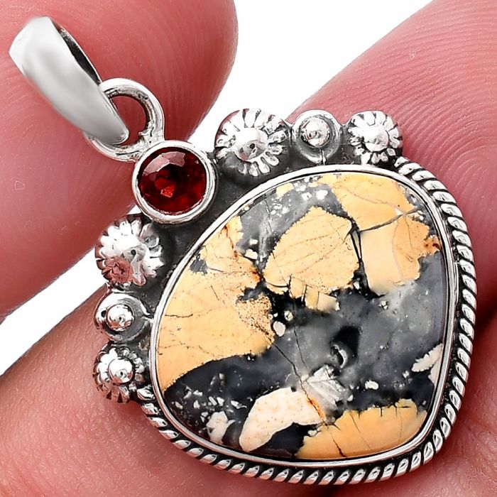 Maligano Jasper and Garnet Pendant SDP144367 P-1482, 16x18 mm