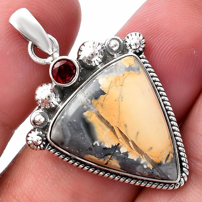 Maligano Jasper and Garnet Pendant SDP144407 P-1482, 18x20 mm