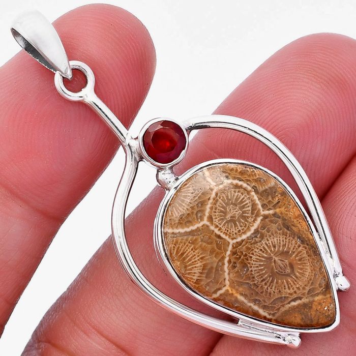 Flower Fossil Coral and Garnet Pendant SDP146683 P-1250, 16x23 mm