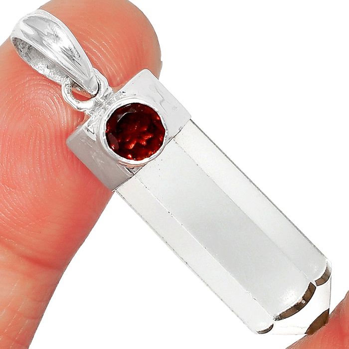 Point - White Quartz and Garnet Pendant SDP148944 P-1107, 8x24 mm