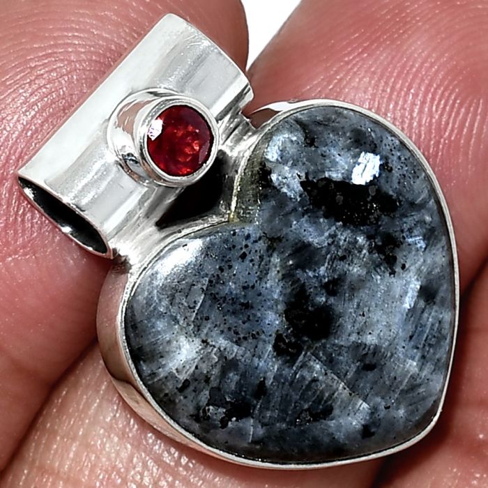 Heart - Larvikite Stone - Black Moonstone and Garnet Pendant SDP151796 P-1300, 18x19 mm