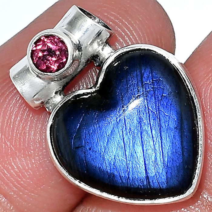 Heart - Heart - Blue Fire Labradorite and Garnet Pendant SDP152255 P-1300, 15x15 mm