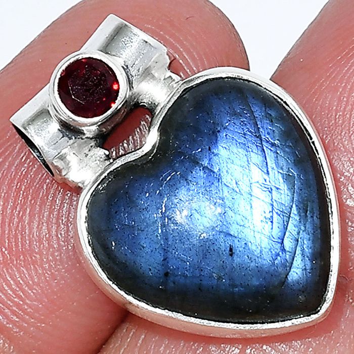 Heart - Blue Fire Labradorite and Garnet Pendant SDP152256 P-1300, 15x15 mm