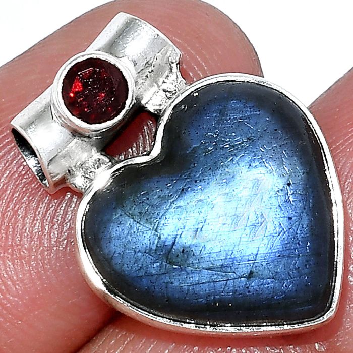 Heart - Blue Fire Labradorite and Garnet Pendant SDP152262 P-1300, 15x15 mm