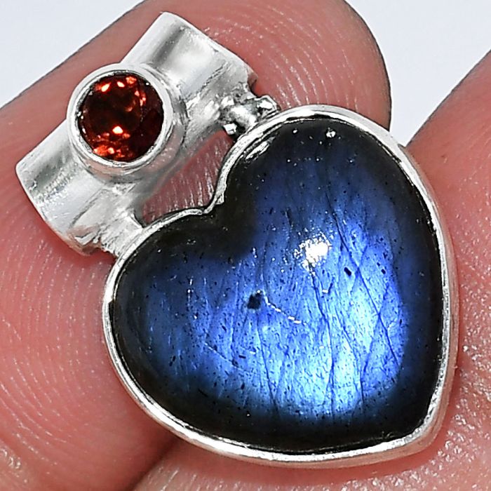 Heart - Blue Fire Labradorite and Garnet Pendant SDP152281 P-1300, 15x15 mm