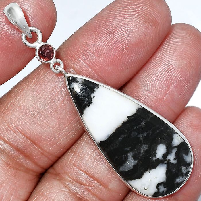 Black Zebra Jasper and Garnet Pendant SDP152589 P-1098, 16x37 mm