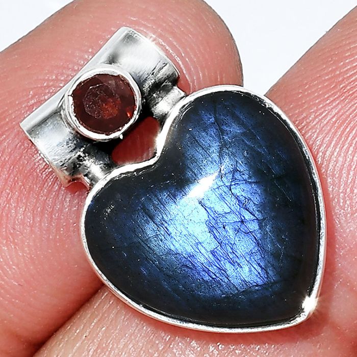 Heart - Blue Fire Labradorite and Garnet Pendant SDP152602 P-1300, 15x15 mm