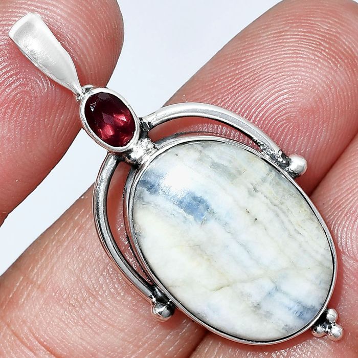 Blue Scheelite and Garnet Pendant SDP152642 P-1175, 16x22 mm