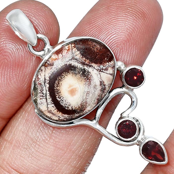 Mexican Bird Eye and Garnet Pendant SDP152665 P-1293, 14x19 mm