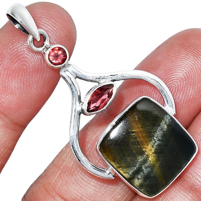 Blue Tiger Eye and Garnet Pendant SDP152744 P-1187, 15x16 mm