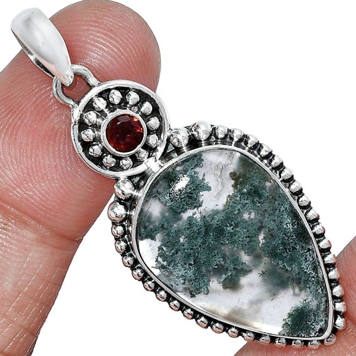 Horse Canyon Moss Agate and Garnet Pendant SDP152840 P-1500, 16x24 mm