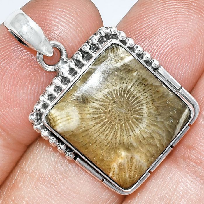 Flower Fossil Coral Pendant SDP153778 P-1058, 17x18 mm