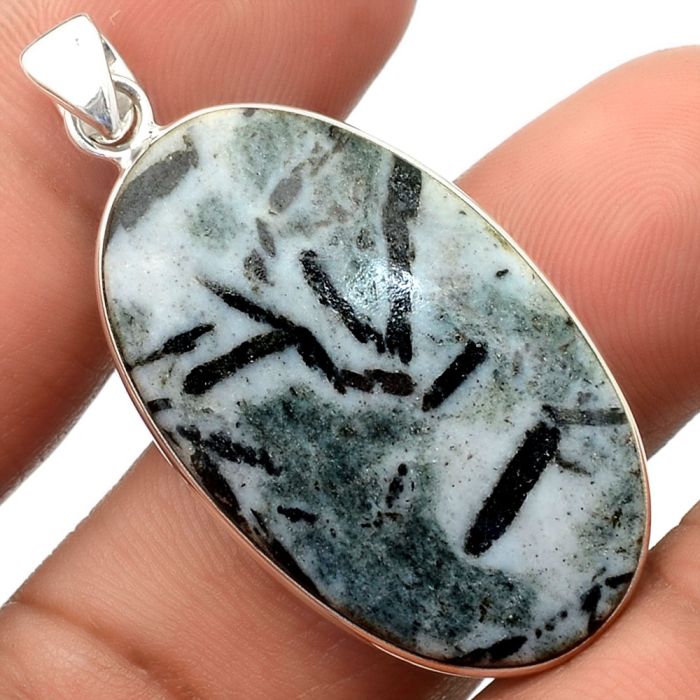 Natural Hornblende Pendant SDP58348 P-1001, 20x34 mm