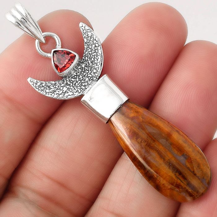 Crescent Moon Red Moss Agate and Garnet Pendant SDP81679 P-1453, 13x28 mm