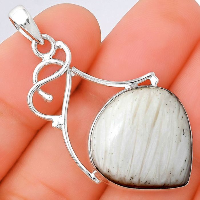 Natural White Scolecite Pendant SDP86110 P-1036, 20x21 mm