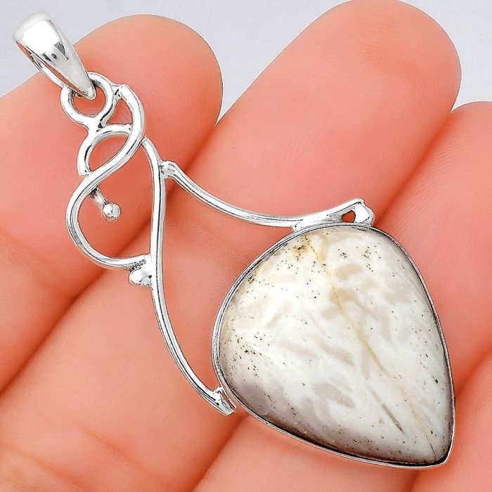 Natural White Scolecite Pendant SDP86138 P-1036, 18x22 mm