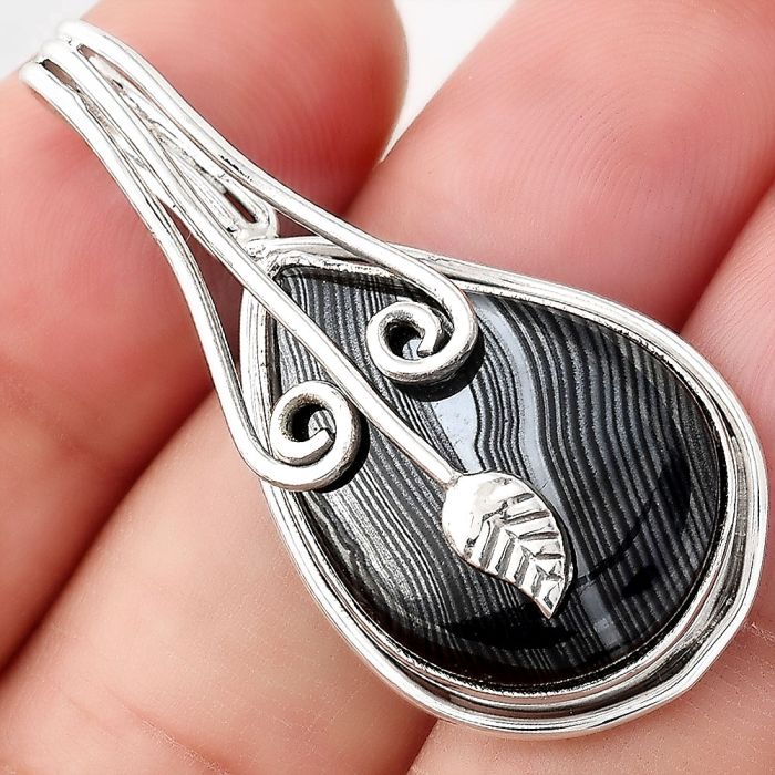 Leaf - Crown Of Silver Psilomelane - Black Malachite Pendant SDP90046 P-1643, 17x24 mm