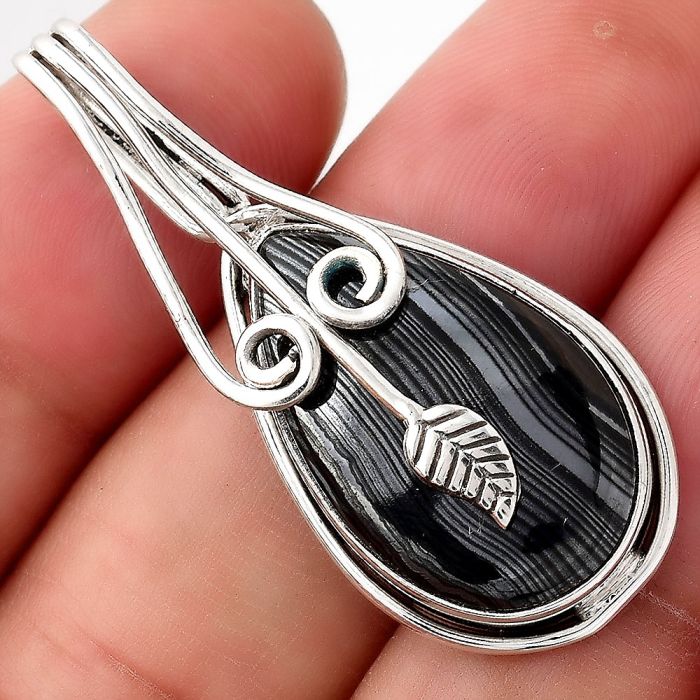 Leaf - Crown Of Silver Psilomelane - Black Malachite Pendant SDP90065 P-1643, 15x23 mm