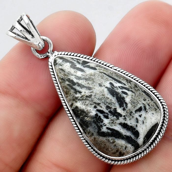 Natural Hornblende Pendant SDP94652 P-1056, 17x28 mm