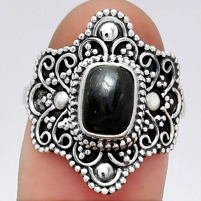 Natural Nuummite Ring size-8 SDR116105 R-1680, 6x8 mm