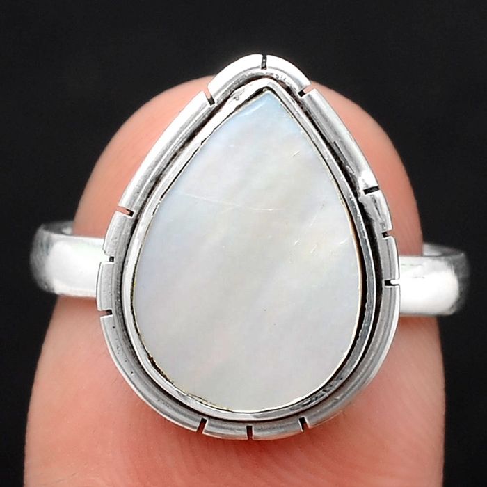 Natural Mother Of Pearl Ring size-6.5 SDR122076 R-1011, 10x14 mm