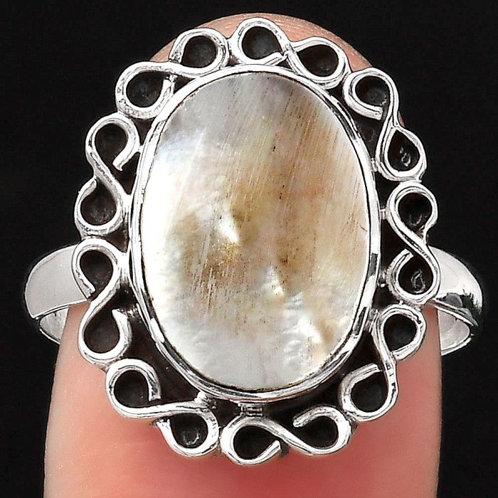 Natural Mother Of Pearl Ring size-9 SDR122237 R-1164, 10x14 mm