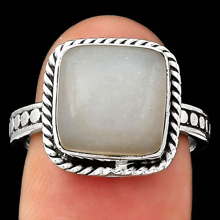 Natural Srilankan Moonstone Ring size-7 SDR130515 R-1066, 11x11 mm