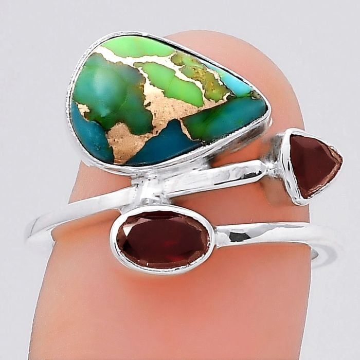 Blue Turquoise In Green Mohave - USA and Garnet Ring size-7 SDR136168 R-1237, 8x12 mm