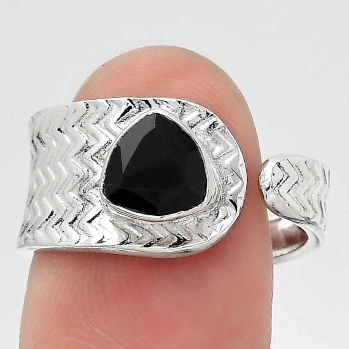 Adjustable - Black Onyx - Brazil Ring size-7.5 SDR141607 R-1381, 7x7 mm