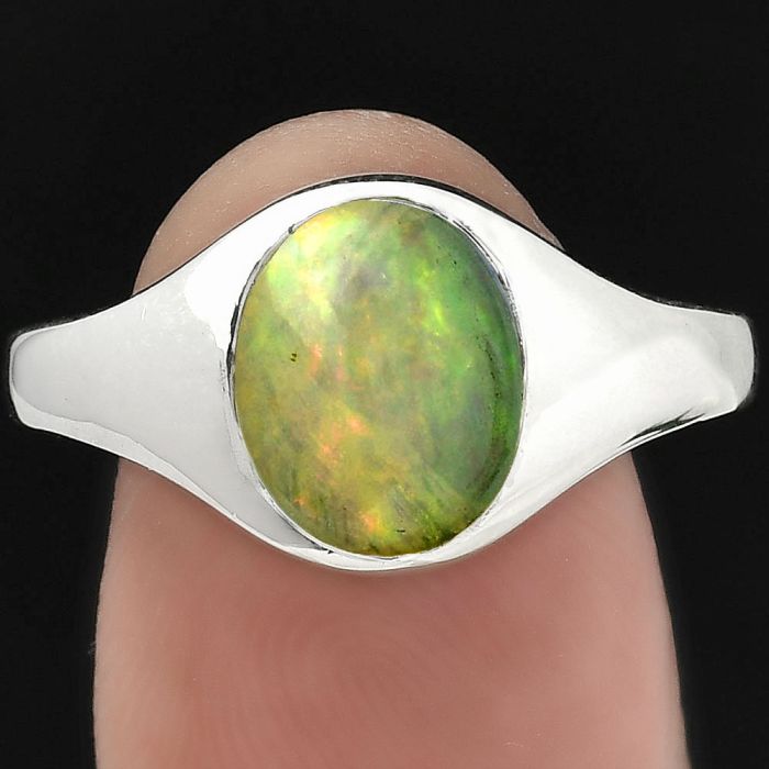 Natural Ethiopian Opal Ring size-7.5 SDR151413 R-1115, 8x10 mm