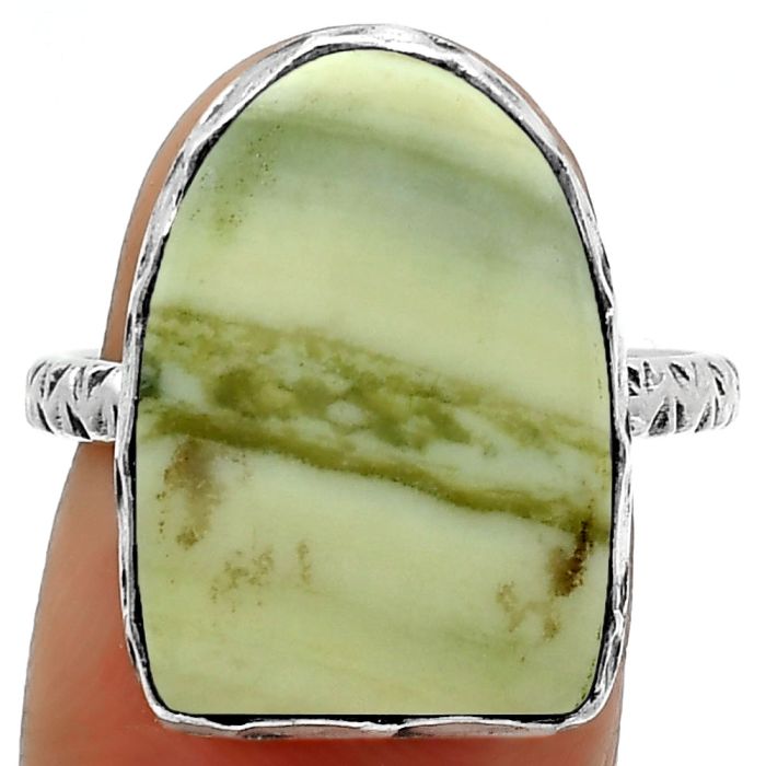 Natural Serpentine Ring size-8 SDR162406 R-1191, 13x19 mm