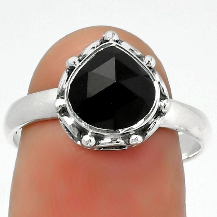 Faceted Natural Black Onyx - Brazil Ring size-8.5 SDR167400 R-1198, 8x8 mm