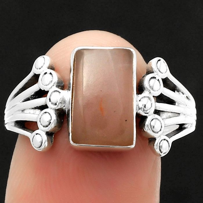 Natural Guava Quartz - Brazil Ring size-8.5 SDR167730 R-1249, 6x10 mm