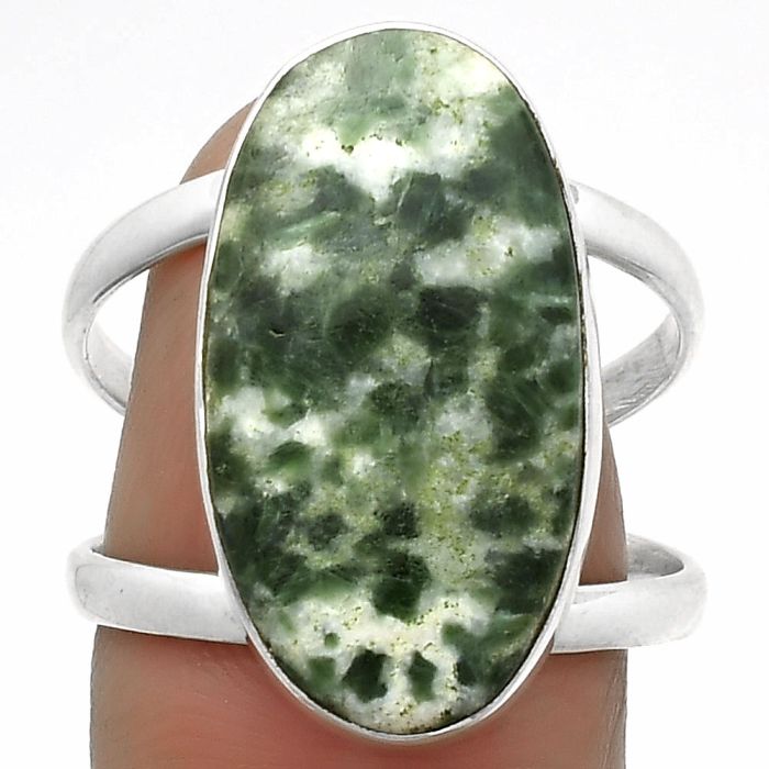 Natural Dioptase Ring size-8.5 SDR174400 R-1002, 12x22 mm