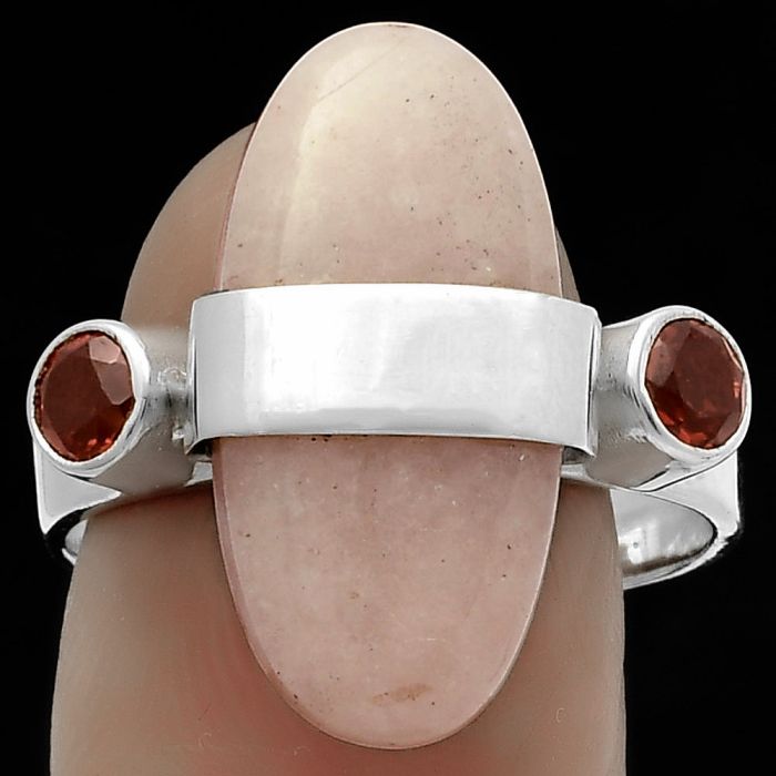 Natural Pink Scolecite & Garnet Ring size-9 SDR174814 R-1313, 10x21 mm