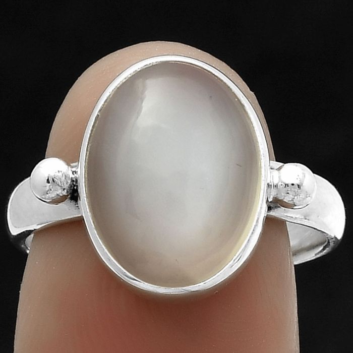 Natural Srilankan Moonstone Ring size-8 SDR175536 R-1715, 10x14 mm