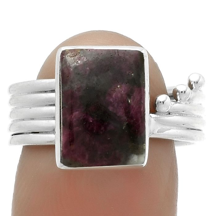 Natural Tourmaline Quartz Ring size-8 SDR175577 R-1492, 9x12 mm