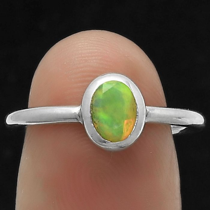 Natural Ethiopian Opal Ring size-7.5 SDR176365 R-1004, 4x6 mm