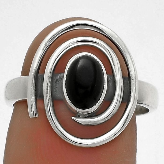 Spiral - Natural Black Onyx - Brazil Ring size-7.5 SDR177293 R-1485, 5x7 mm