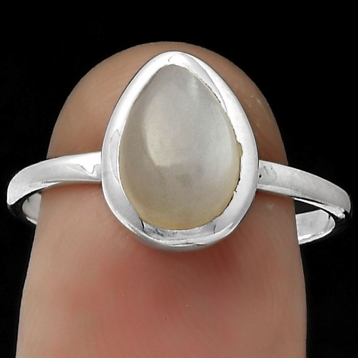 Natural Srilankan Moonstone Ring size-8.5 SDR179240 R-1004, 7x10 mm