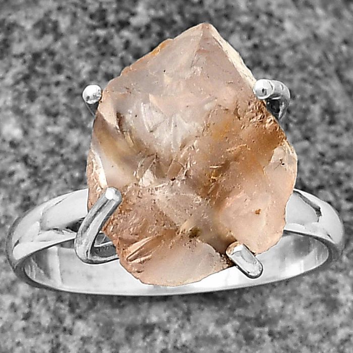 Rose Quartz Ring size-9 SDR206834 R-1052, 12x16 mm