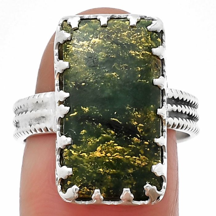 Green Fuchsite Ring size-8 SDR207958 R-1075, 11x19 mm