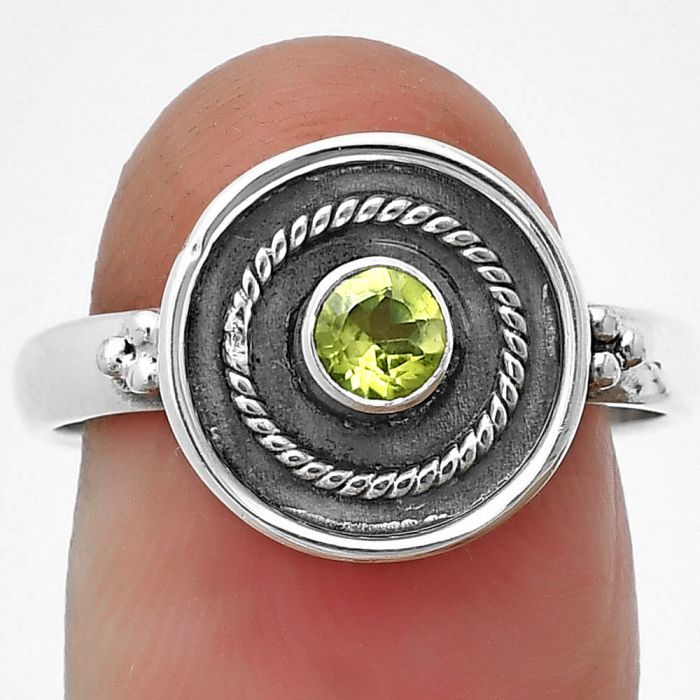 Peridot Ring size-8.5 SDR208671 R-1439, 4x4 mm