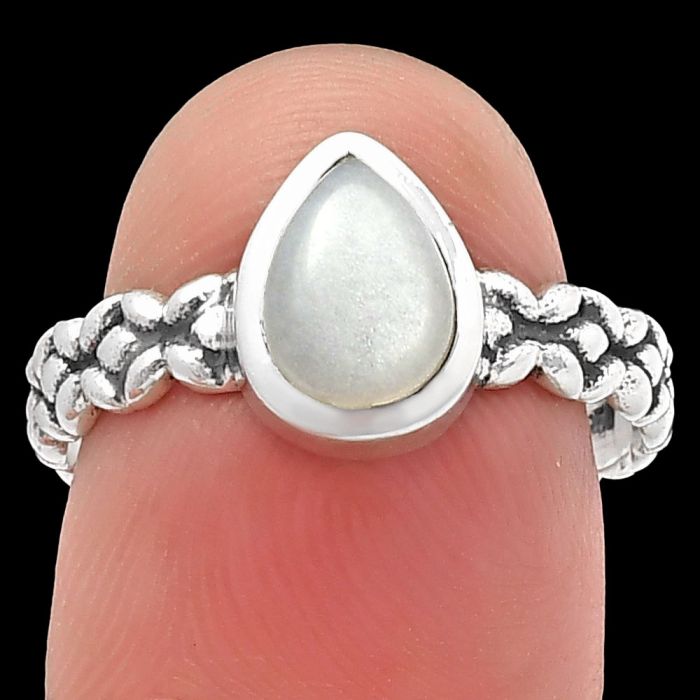 Srilankan Moonstone Ring size-8 SDR217592 R-1063, 6x8 mm