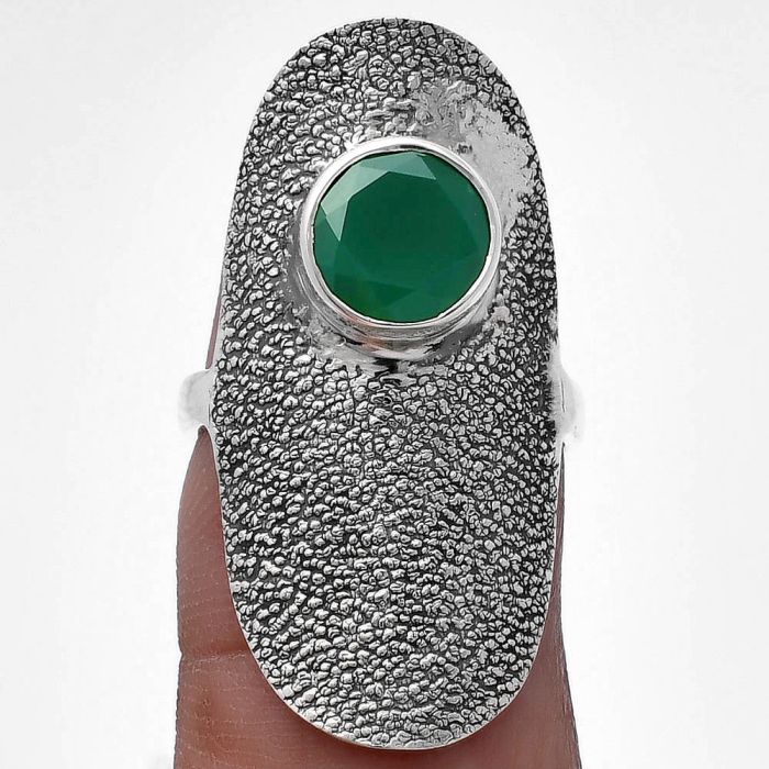 Green Onyx Ring size-6 SDR222915 R-1550, 8x8 mm