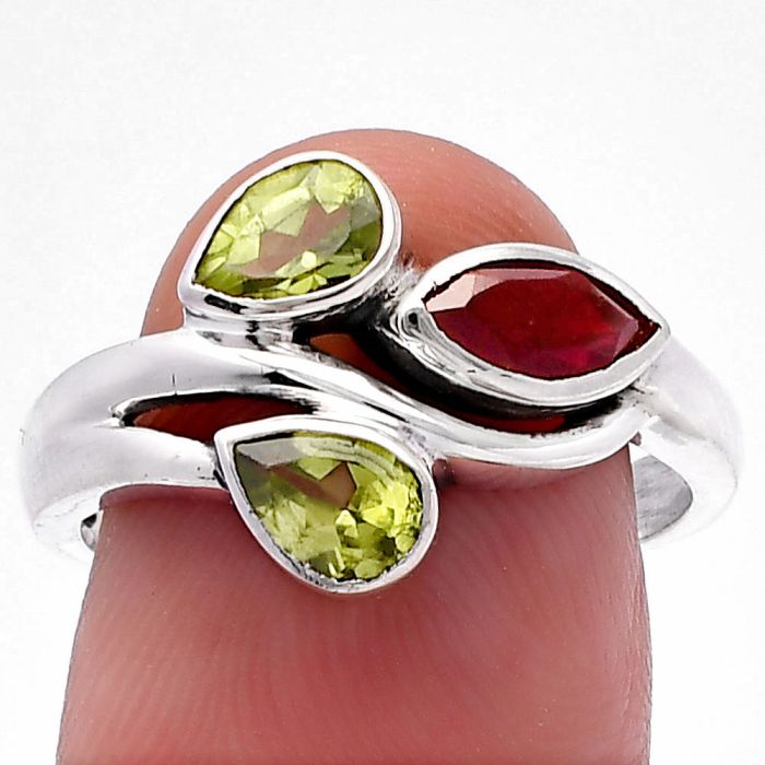 Hessonite Garnet and Peridot Ring size-7 SDR224426 R-1025, 4x8 mm